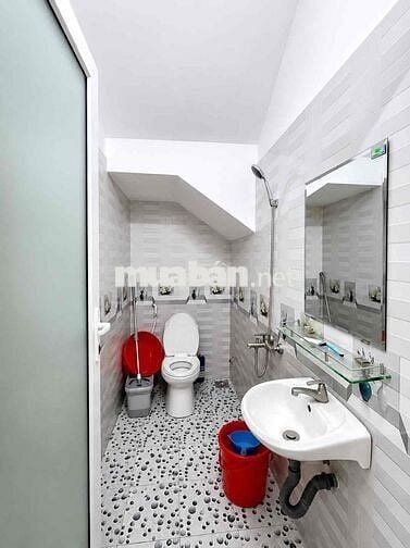 Nhà 40m2 Đường Xe Hơi Phường An Phú Đông 1 tỷ800tr Quận 12