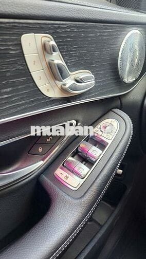 C300 AMG sx 2021 zin siêu lướt