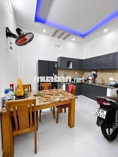 Nhà 40m2 Đường Xe Hơi Phường An Phú Đông 1 tỷ800tr Quận 12