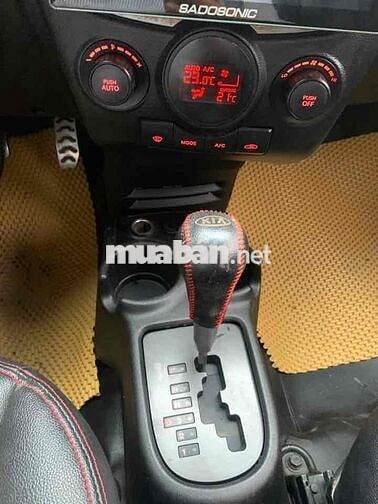 Kia Morning 5 chỗ Tự động Vàng chanh Nhập khẩu