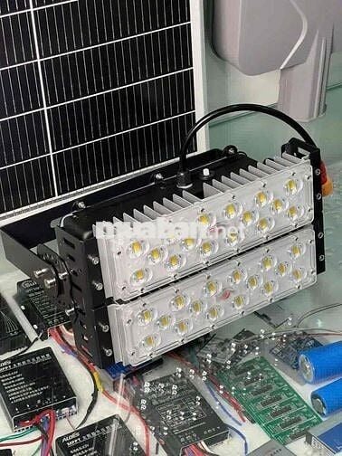 TUYỂN NHÂN VIÊN LIVESTREAM ĐÈN NĂNG LƯỢNG MT