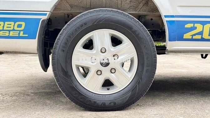 Ford Transit 2017 Bản Trung