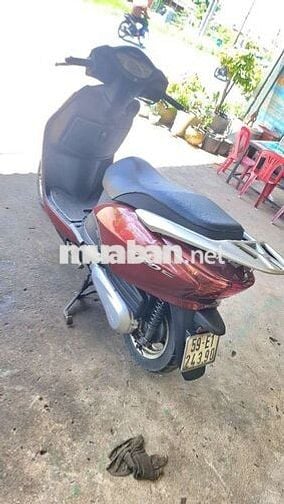 Honda Lead 2012 màu Đỏ