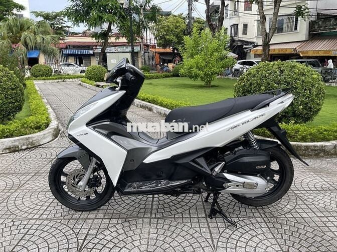 Honda Air Blade 125 Trắng