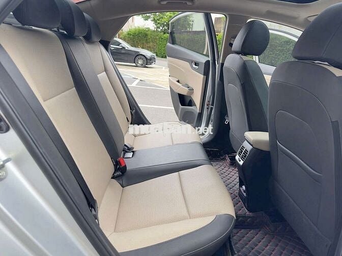 Hyundai Accent 2022 1.4 ATH đặc biệt Bạc