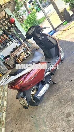 Honda Lead 2012 màu Đỏ