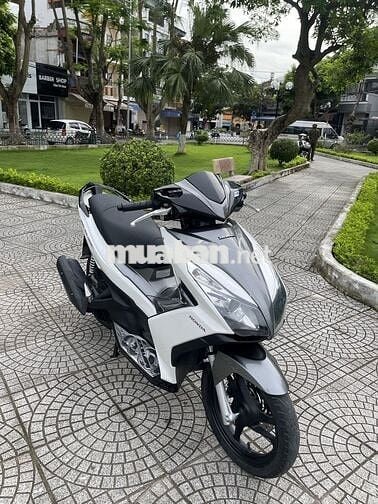 Honda Air Blade 125 Trắng