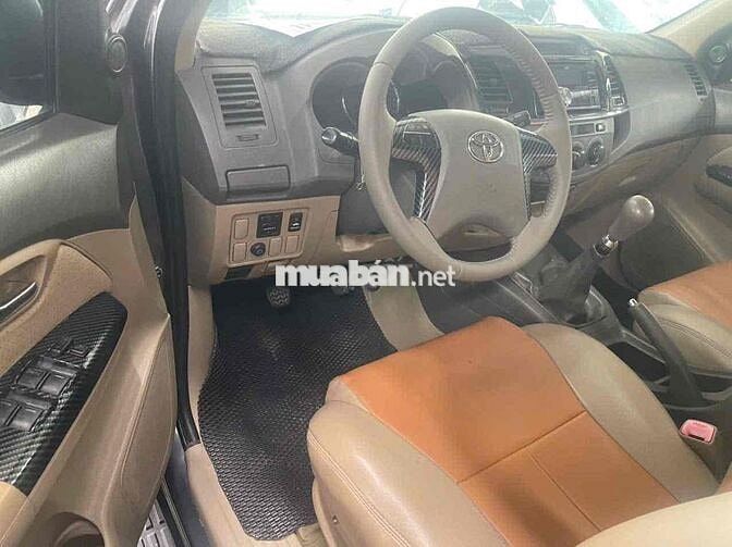 Toyota Fortuner 2013 Xám Số sàn