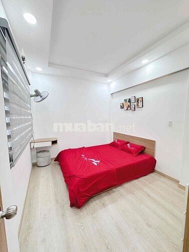 nhà 2 mặt hẻm cách hẻm xe tải chỉ 15m