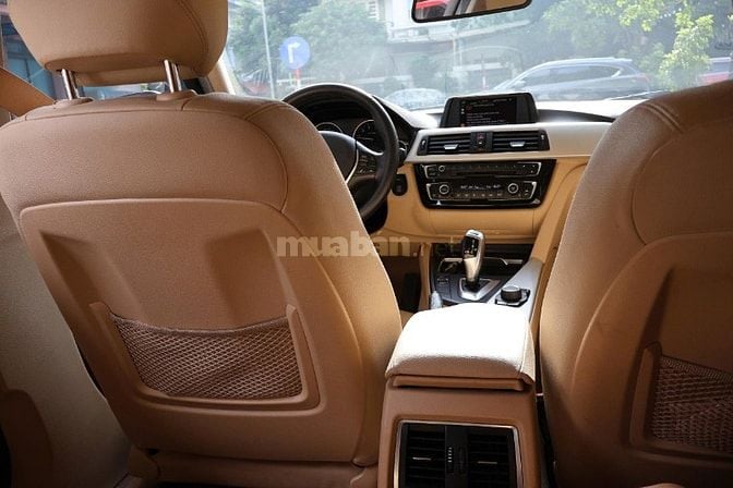 Bán xe BMW 320i màu trắng, chính chủ, đăng ký cuối 2016