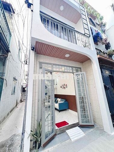 nhà 2 mặt hẻm cách hẻm xe tải chỉ 15m
