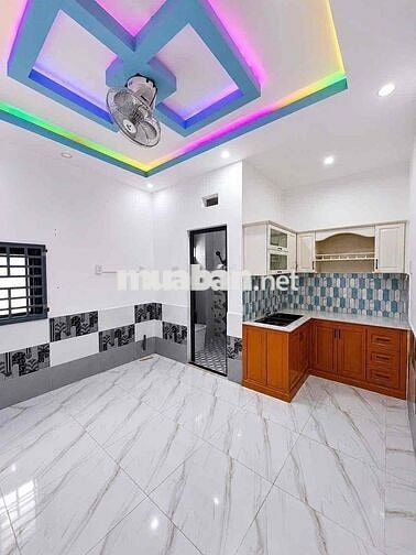 NHÀ LẦU GIÁ RẺ HẺM 90 HÙNG VƯƠNG - P,NINH KIỀU