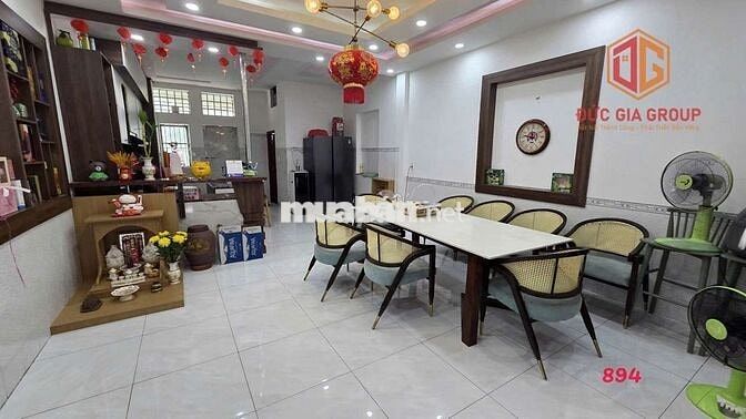 Bán nhà 1 trệt 2 lầu khu dân cư Tân Phong