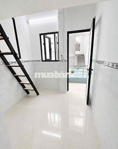 Do về quê gấp nên em pass lại phòng vào ở liền ( hỗ trọ cọc 1tr)