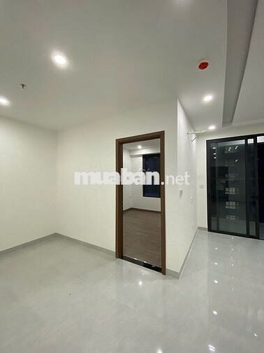 Cho thuê 47m2 hồ bơi nhà trống sẵn ở ngay