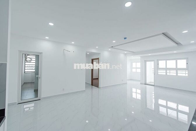 Conic Boulevard căn góc 3PN 114m2 tầng 15 giá 3,9 tỷ NH hỗ trợ 2,3 tỷ