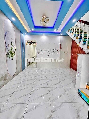 NHÀ LẦU GIÁ RẺ HẺM 90 HÙNG VƯƠNG - P,NINH KIỀU
