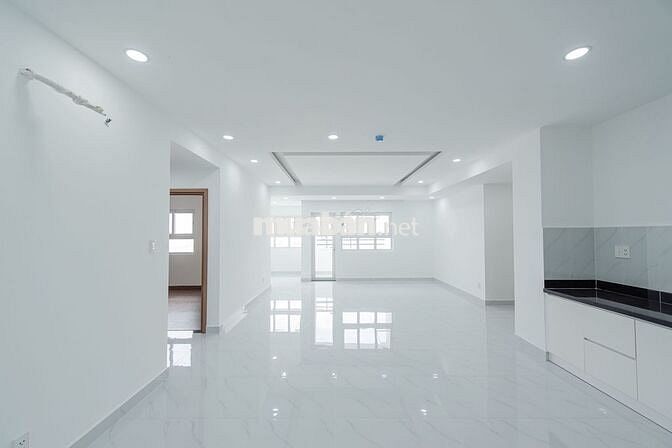 Conic Boulevard căn góc 3PN 114m2 tầng 15 giá 3,9 tỷ NH hỗ trợ 2,3 tỷ