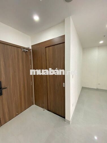Cho thuê 47m2 hồ bơi nhà trống sẵn ở ngay