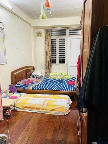 Cho thuê nhà 5 tầng mới phố Đội Cấn - Linh Lang 