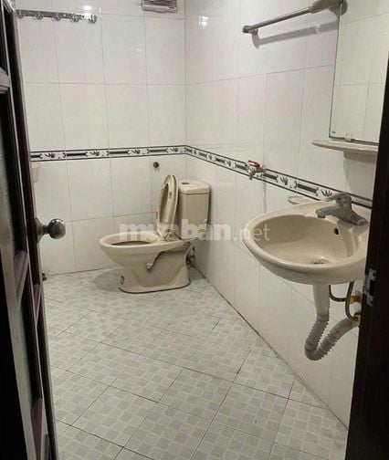 Cho thuê nhà 5 tầng mới phố Đội Cấn - Linh Lang 