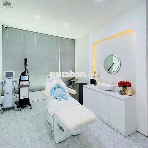 DT 7 x 10m 1 Trệt 3 Lầu + Sân Thượng ( Sàn Trống Suốt )