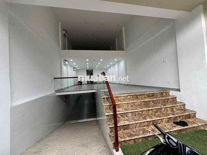 cho thuê View Sông mặt tiền ngang lớn 6x17 Trường Sa Bình Thạnh
