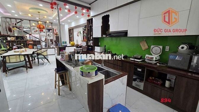 Bán nhà 1 trệt 2 lầu khu dân cư Tân Phong