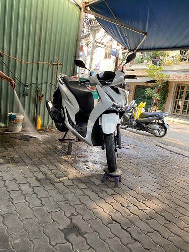 SH125i 2023 TRẮNG - ODO 7.900KM - XE NHƯ MỚI 100%, CHỈ 69 TRIỆU