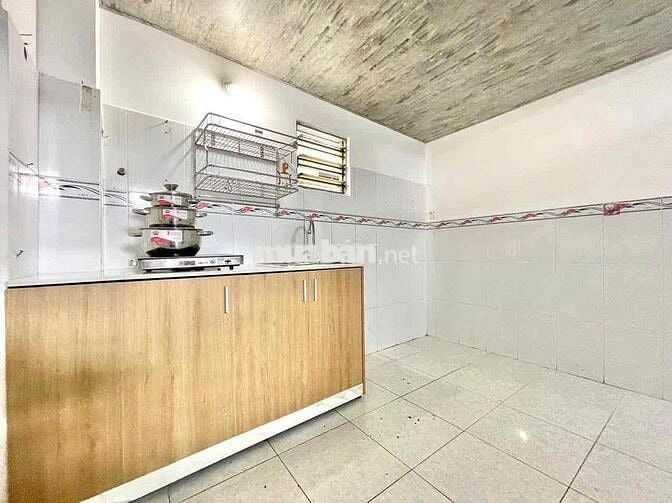 Phòng Gác Lửng Tiện Nghi Ngay Sân Bay, CV Gia Định