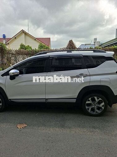 Mitsubishi Xpander Cross 2022 Trắng 7 chỗ