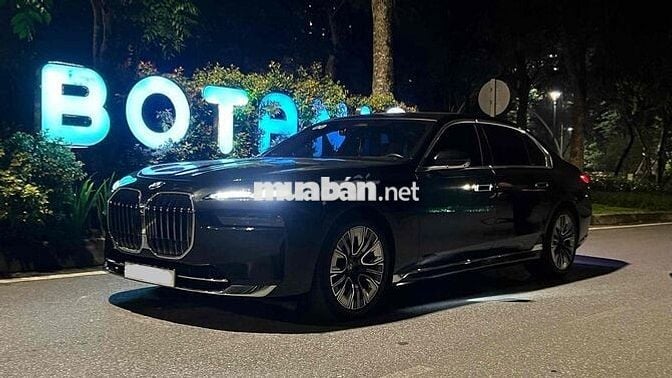 BMW 740i Pure Excellence 2023 Đen 4700km