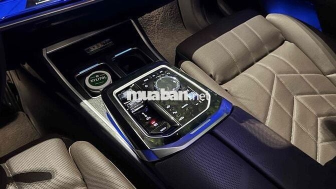 BMW 740i Pure Excellence 2023 Đen 4700km