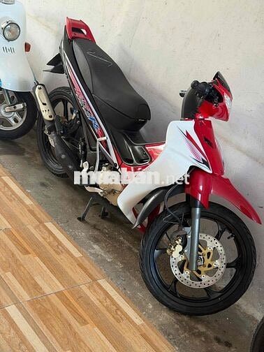 Yaz Đỏ đen mới 99% ngoại hình đẹp keng máy móc Ok
