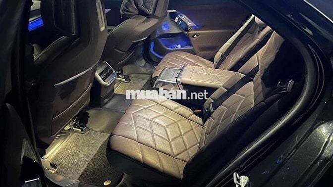 BMW 740i Pure Excellence 2023 Đen 4700km