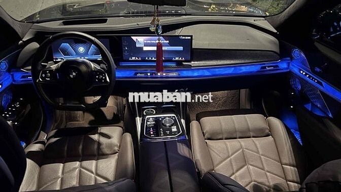 BMW 740i Pure Excellence 2023 Đen 4700km