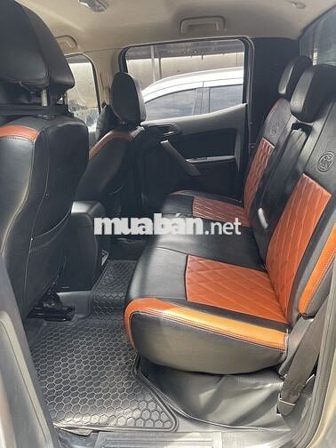 Ranger XLS 4x2 AT 2018 nhập Thái 72.000 km