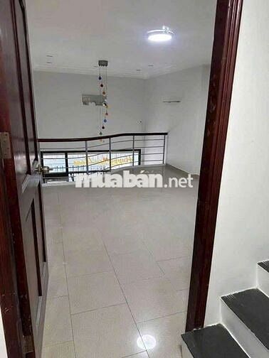 Nhà Mặt Tiền Hẻm Ngô Gia Tự 11 triệu 2pn 2wc