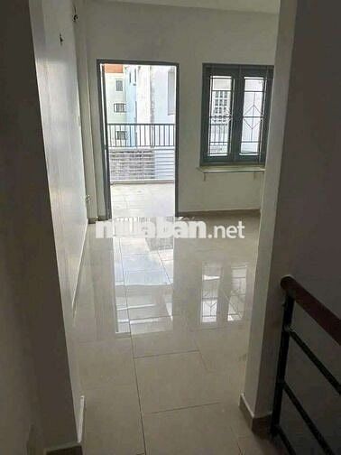 Nhà Mặt Tiền Hẻm Ngô Gia Tự 11 triệu 2pn 2wc
