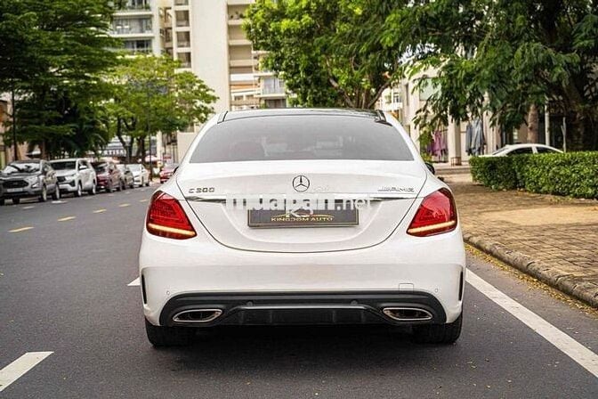 Mercedes C300 AMG 2021 màu Trắng 33.000 mls