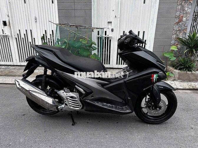 Yamaha NVX 155 Smartkey 155cc Đen
