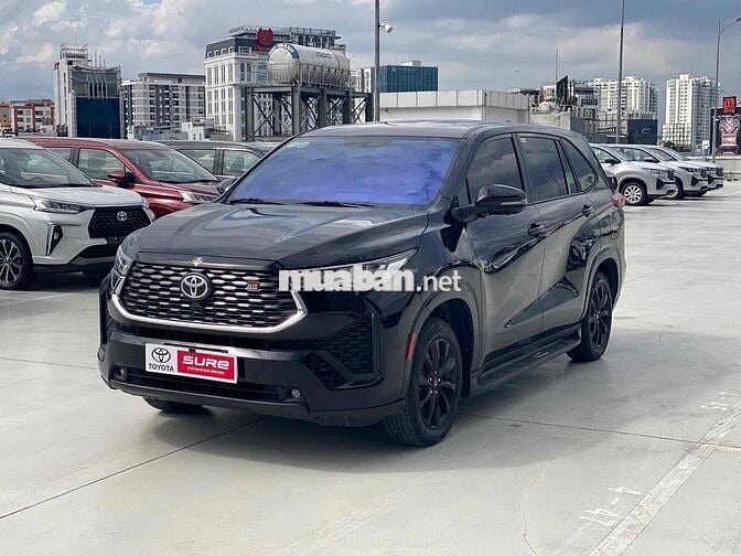 Toyota Innova Cross 2025 Số tự động 7 chỗ Đen