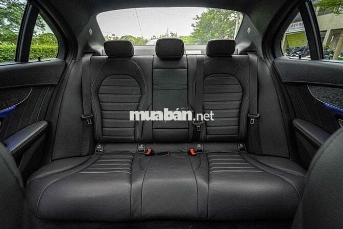 Mercedes C300 AMG 2021 màu Trắng 33.000 mls