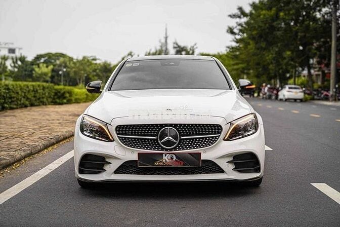 Mercedes C300 AMG 2021 màu Trắng 33.000 mls