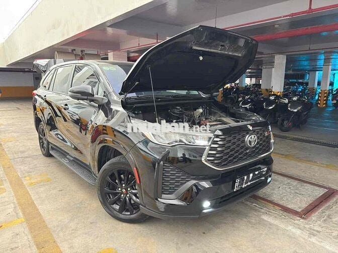Toyota Innova Cross 2025 Số tự động 7 chỗ Đen
