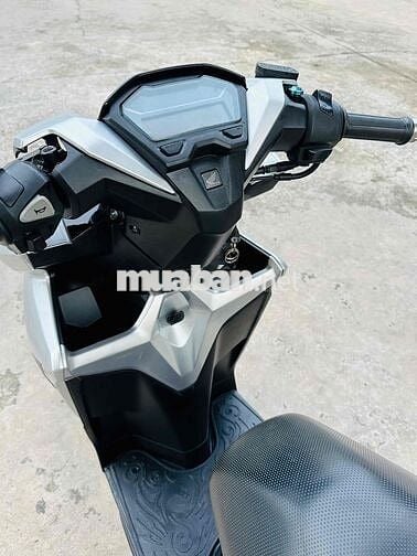 Honda Vario 125 Bạc