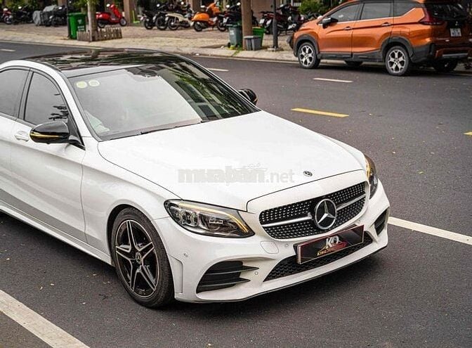 Mercedes C300 AMG 2021 màu Trắng 33.000 mls