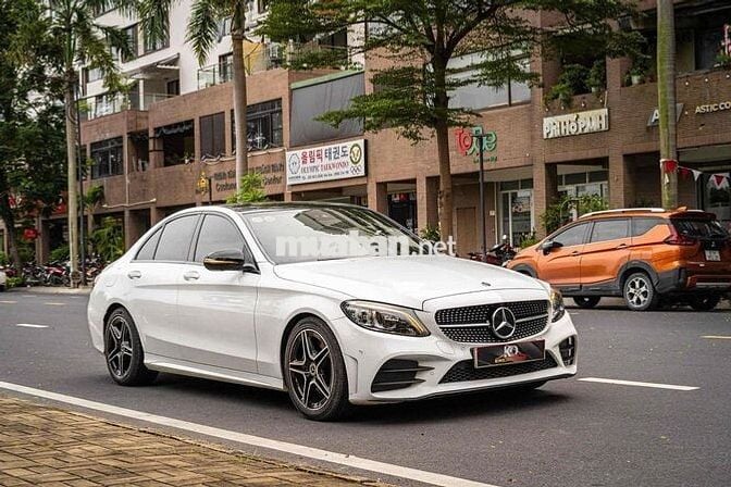 Mercedes C300 AMG 2021 màu Trắng 33.000 mls