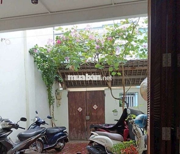NHÀ NGUYÊN CĂN HẺM XE HƠI FULL NỘI THẤT _ CÓ 4PN  SÁT PHÚ MỸ HƯNG