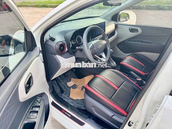 Hyundai I10 1.2AT 2024 30000 km Trắng Tự động
